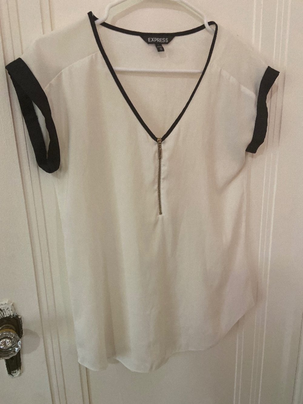 Express black and white blouse